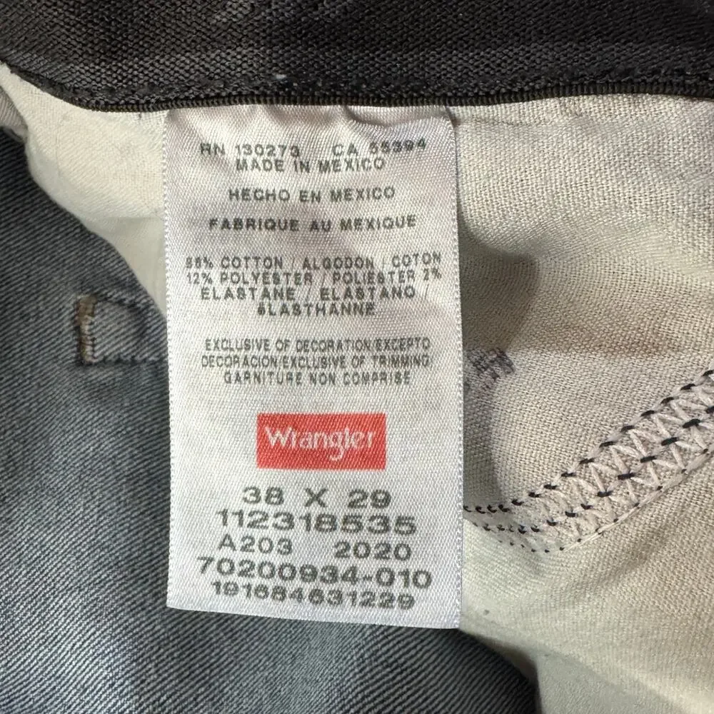 Wrangler 38x29 Mens Jeans Straight Leg Stretch Zip-Fly Pockets Medium Wash Blue